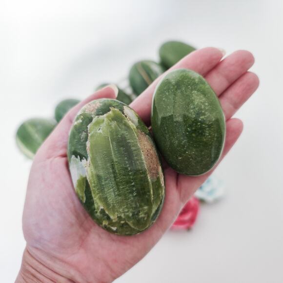 Tremolite Palm Stone Growth Crystals - Picture 5 of 8